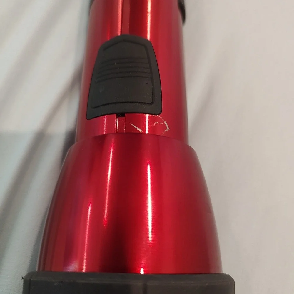 Snap-on Tools 2 D Cell Flashlight red anodized aluminum and rubber grips 13